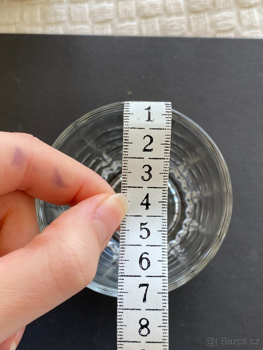 Skleničky z presovaného skla - 10