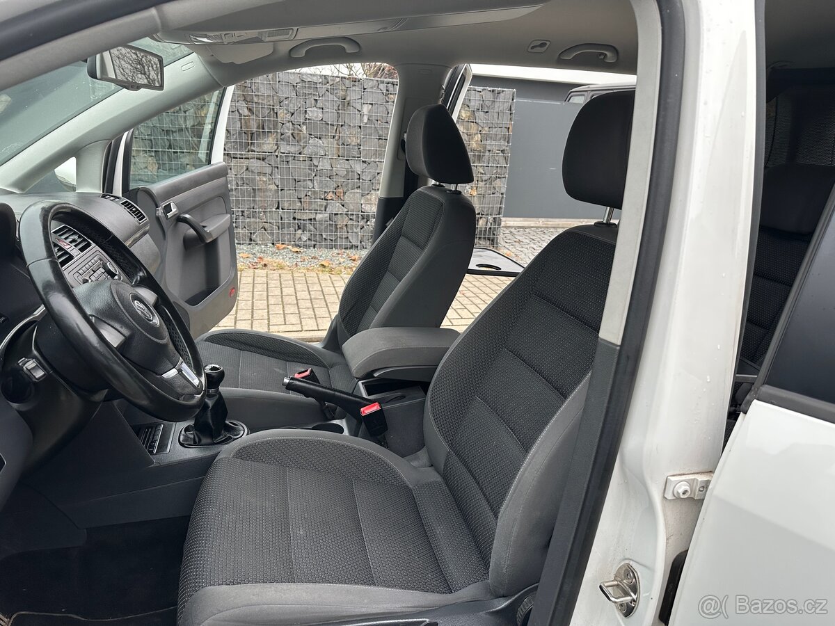 Prodám VW Touran 2.0 TDI R.V 2012 - 10