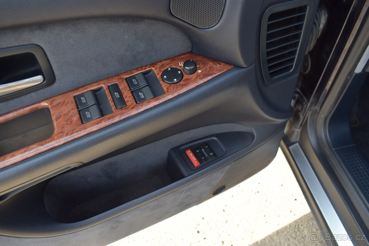 Audi S8 4,2i AUTOMAT QUATTRO,SUPER STAV - 10