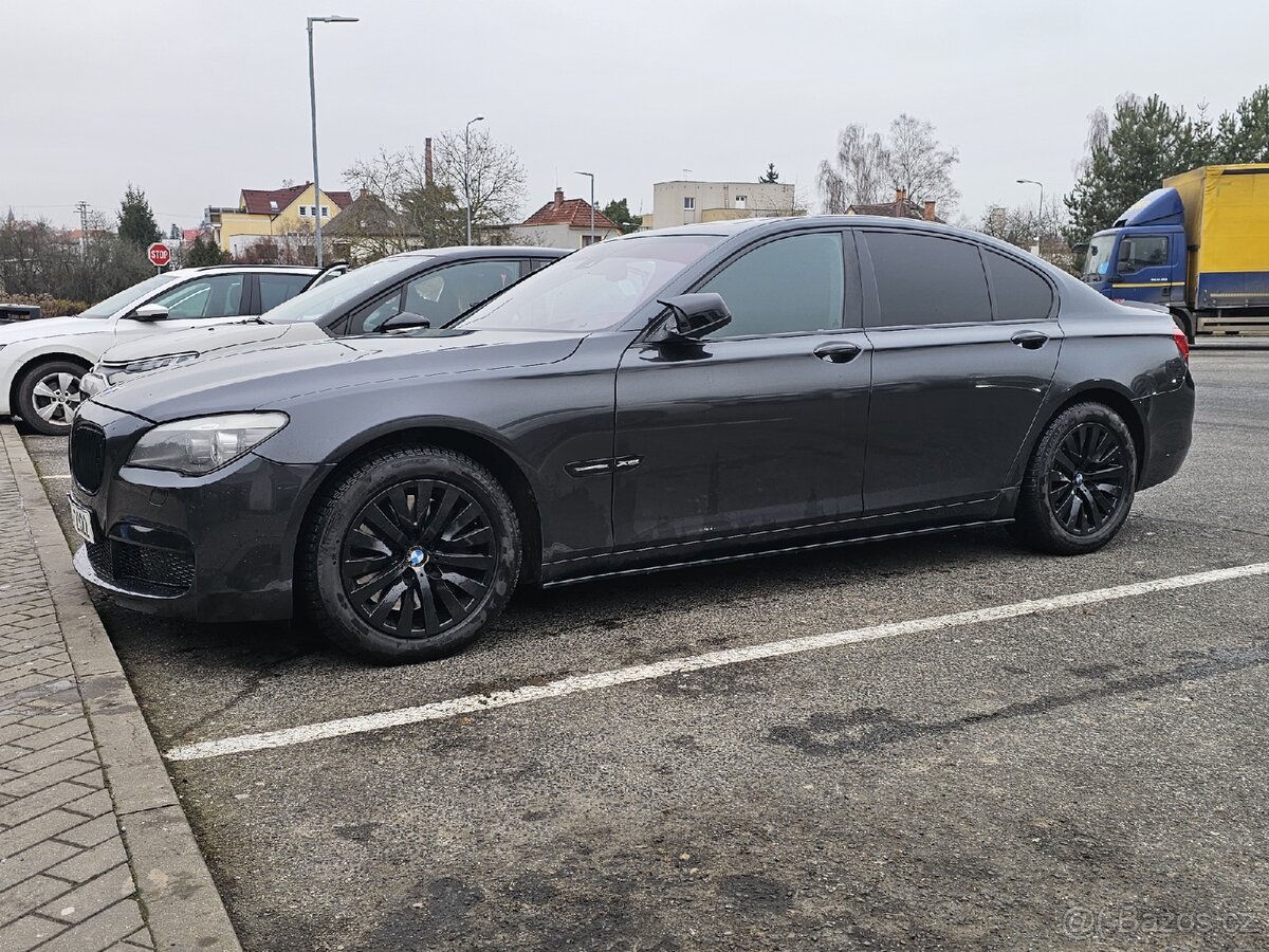 BMW 750i Xdrive 2011 - 10