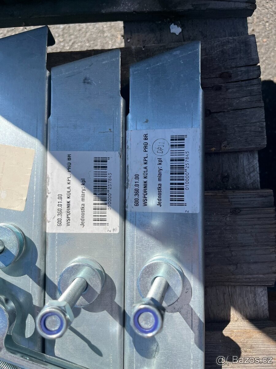 Kompletní kolo 155/70 R13 - disk + pneu + držák rezervy - 10