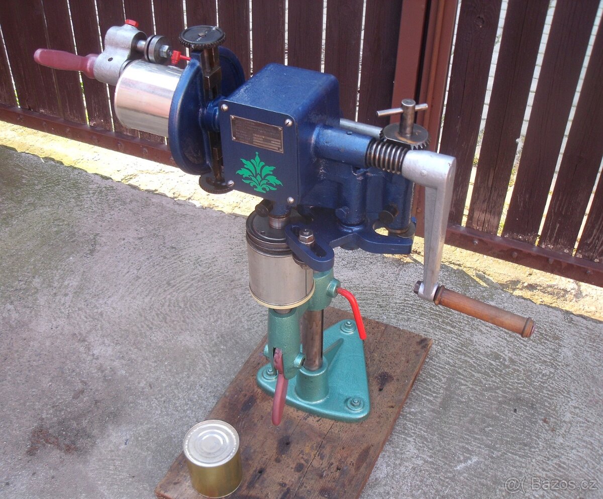 Nářezový stroj BIZERBA. Digitální váha. Zavíračka konzerv - 10