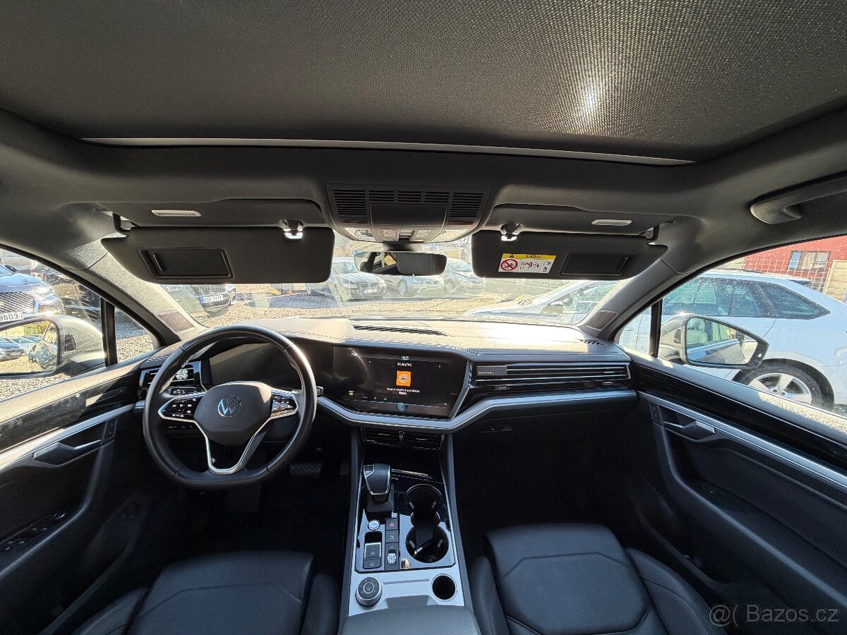 VW Touareg 3.0TSi V6 E HYBRID 2022 - MAX VÝBAVA - DPH - 10