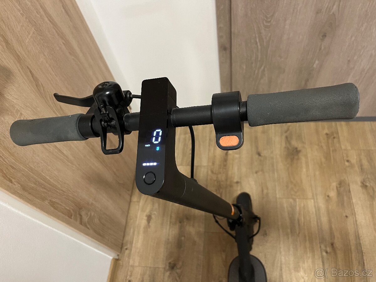 Elektrická koloběžka Xiaomi Essential - 10