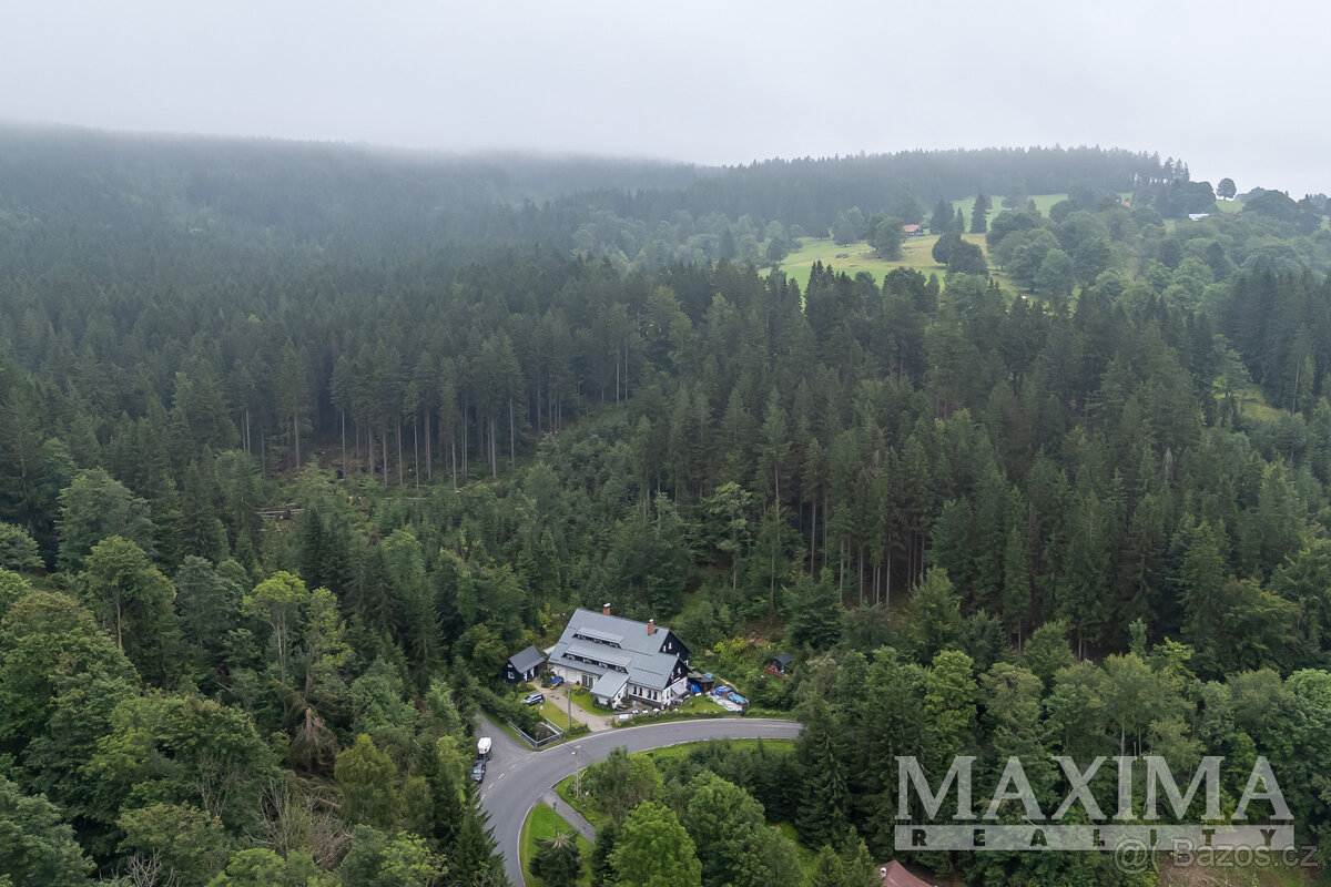 Dům 6 a více o ploše 647 m2 - Desná, Desná III - 10