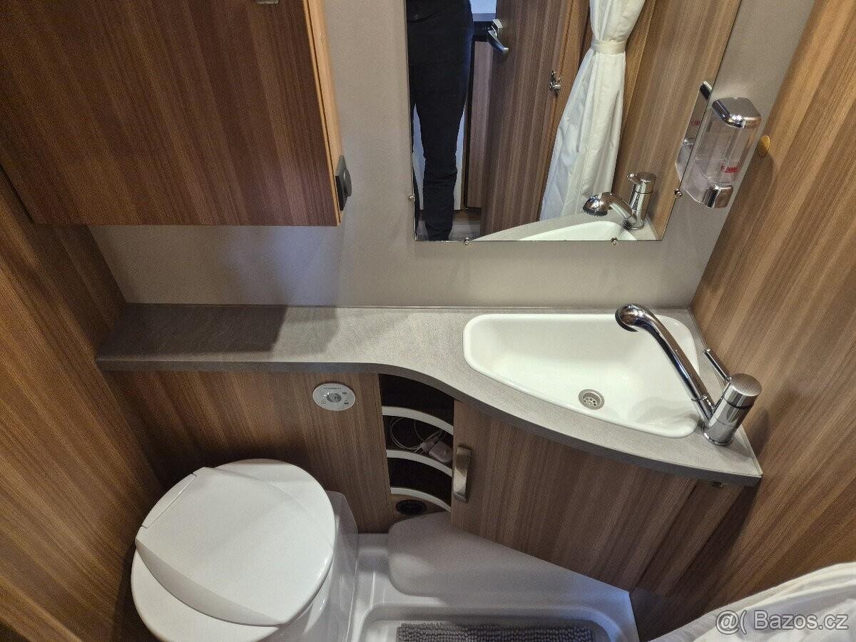 Karavan obytny přívěs WEINSBERG CaraOne - 10