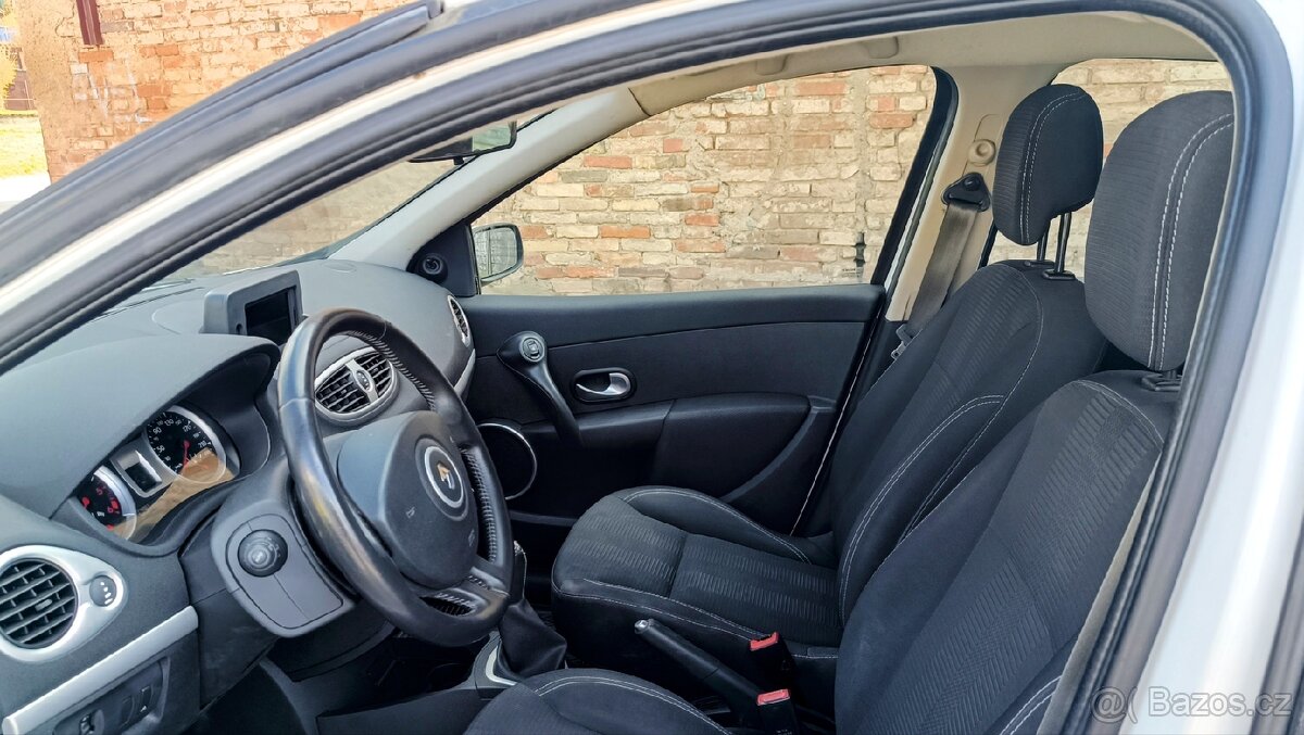 Renault Clio 1.5 DCi - 10