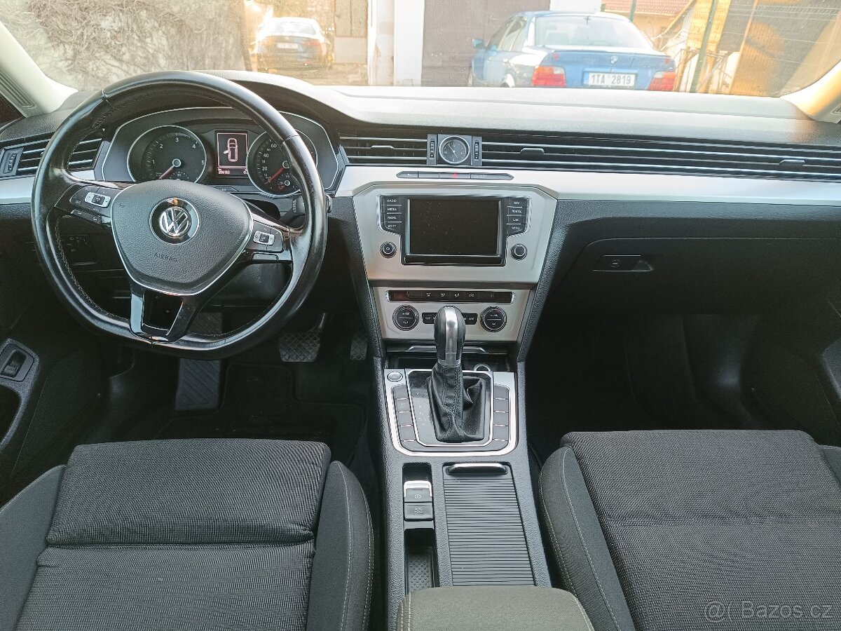 VW Passat - 10