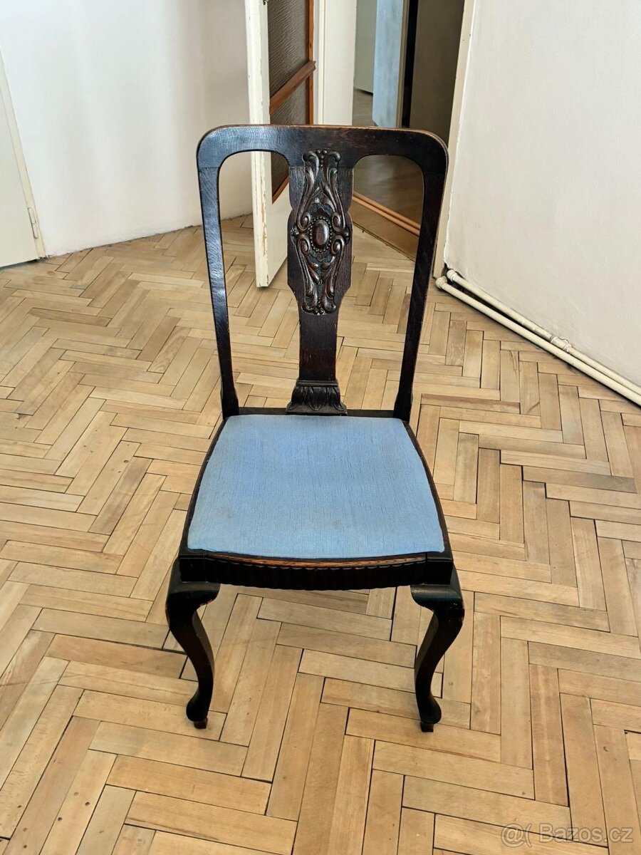 Starožitný nábytek - 10