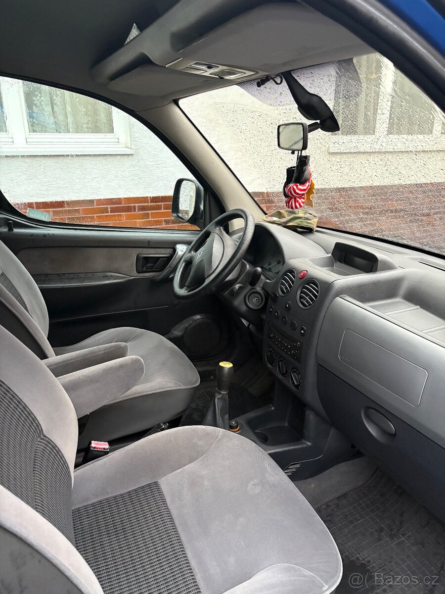 CITROËN BERLINGO 1.6 i 16V BENZÍN – KLIMA, TAŽNÉ - 10
