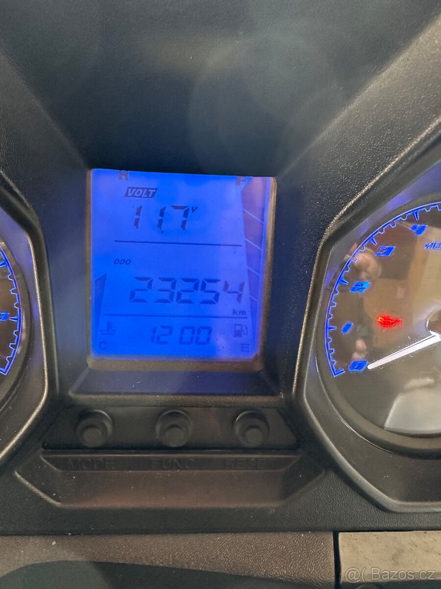 Kymco Dawntown 350i - 10