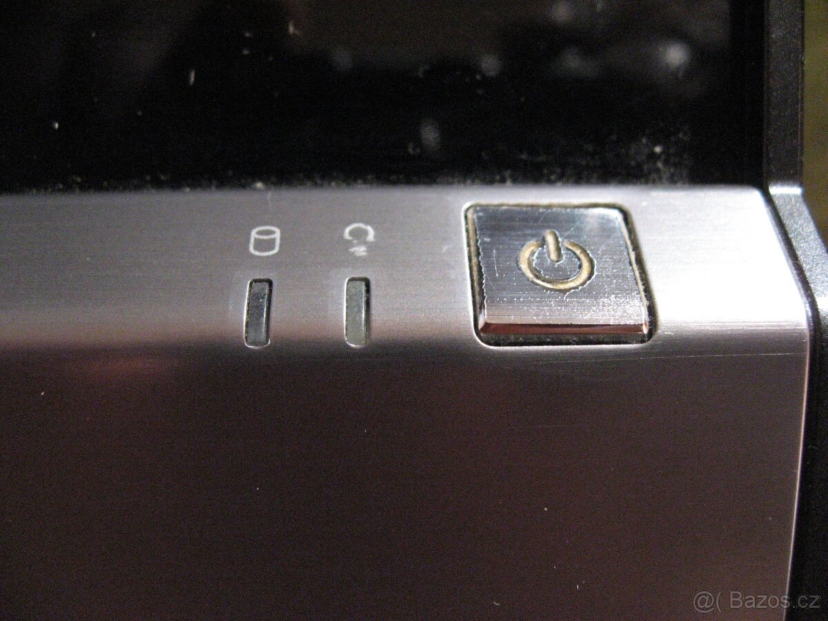 Herní počítač ASUS - 10