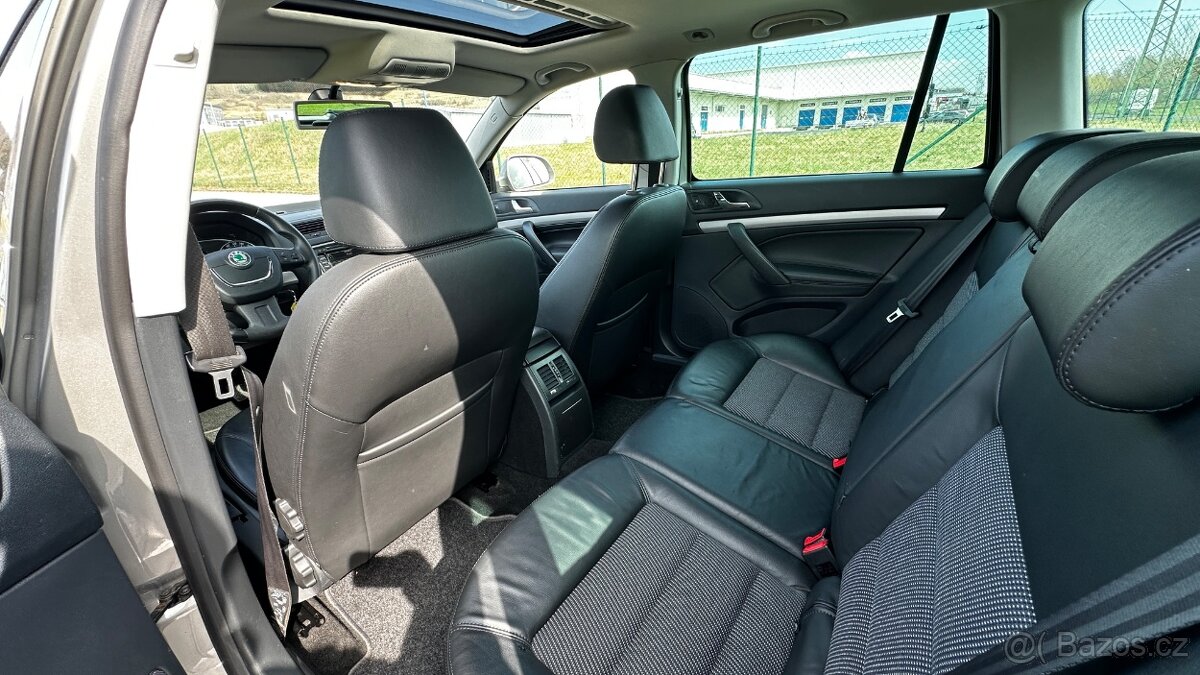 ŠKODA OCTAVIA 2.0 TDI DSG - 10