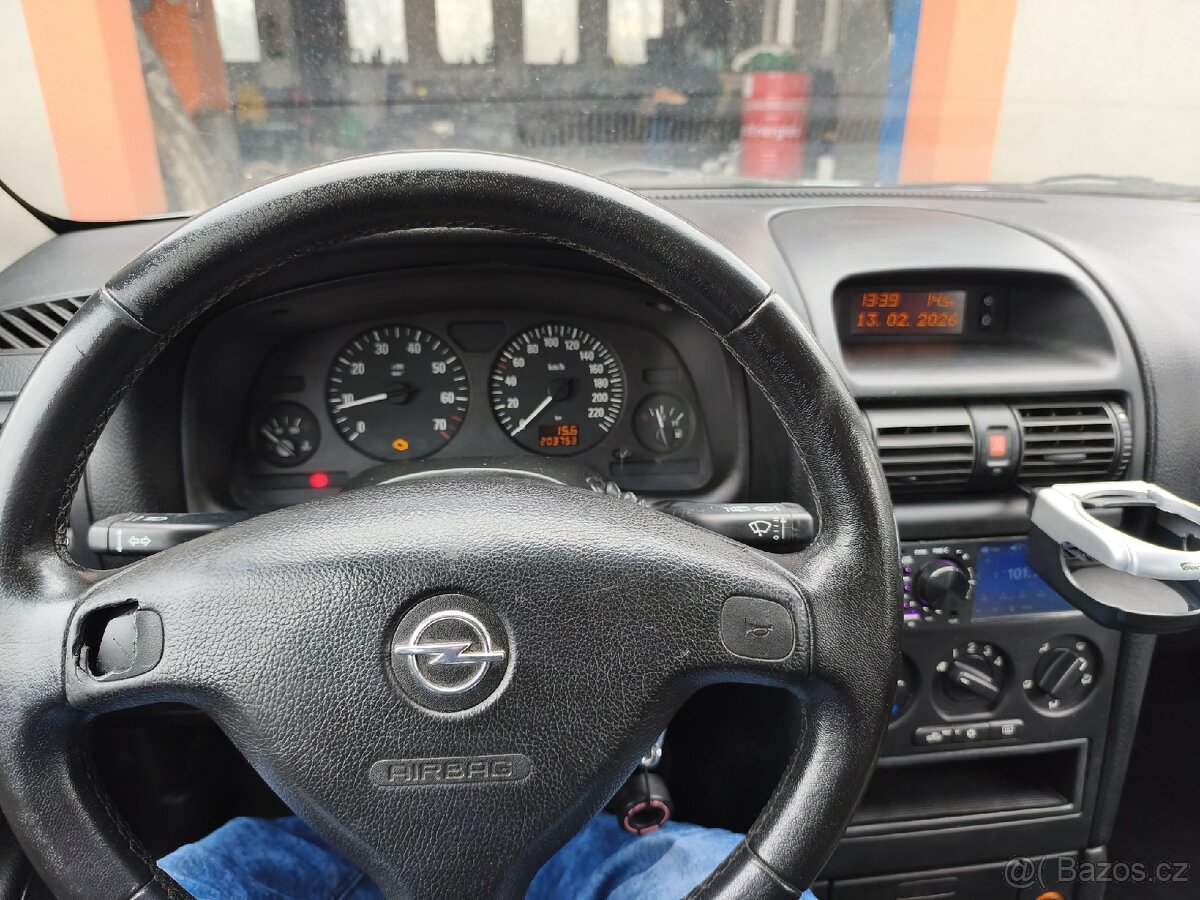 Opel astra - 10