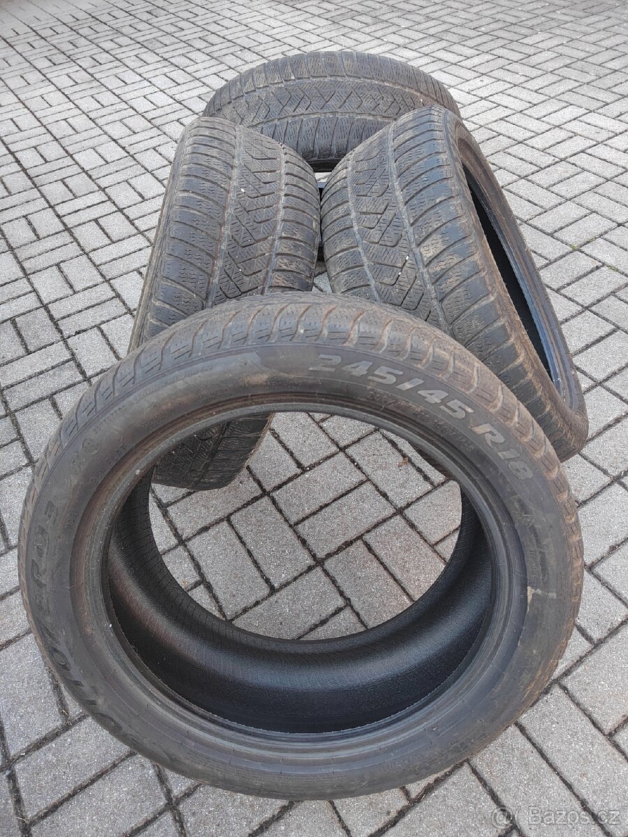 Zimni pneu Pirelli Sottozro 245/45/18 - 10