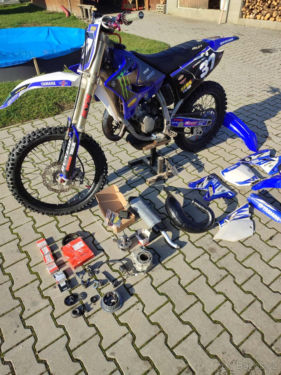 Yamaha YZ 125 - 10