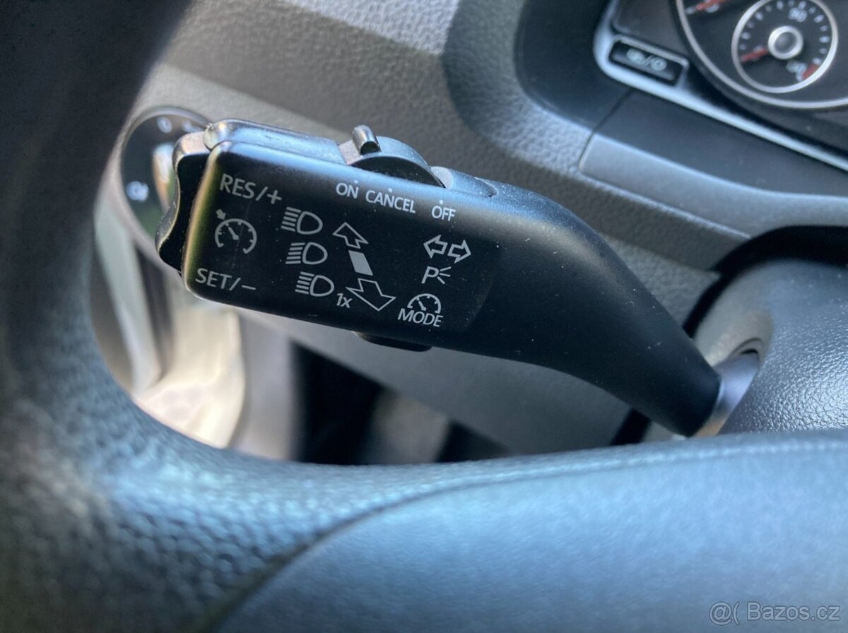 VOLKSWAGEN CADDY MAXI 2,0TDi 7míst webasto - 10