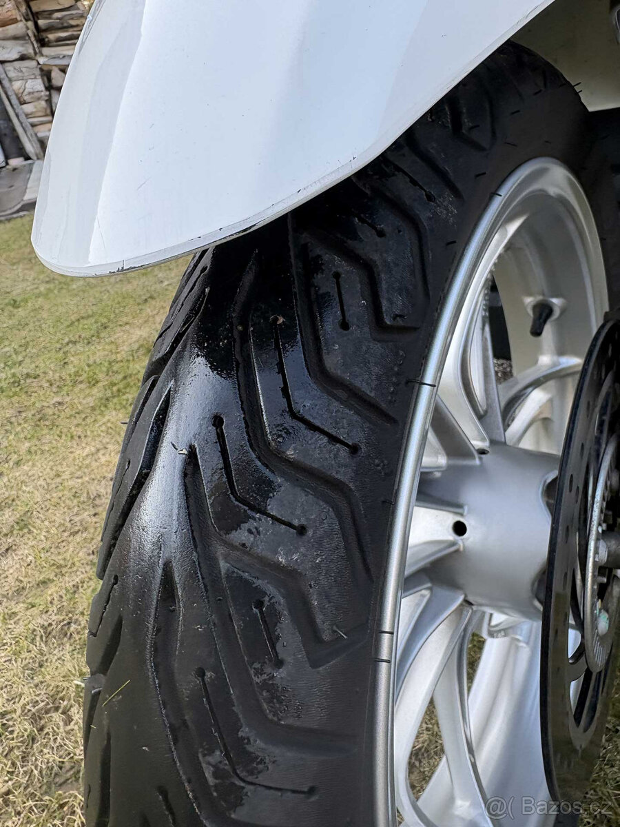 Piaggio Medley 125, CZ - 10