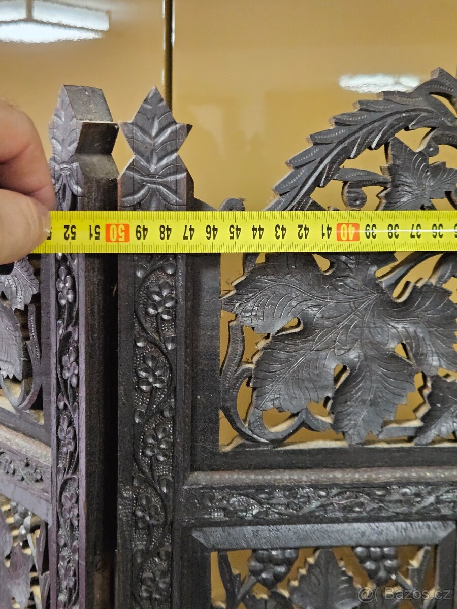 Starožitný vyřezávaný paraván se stolky - 10