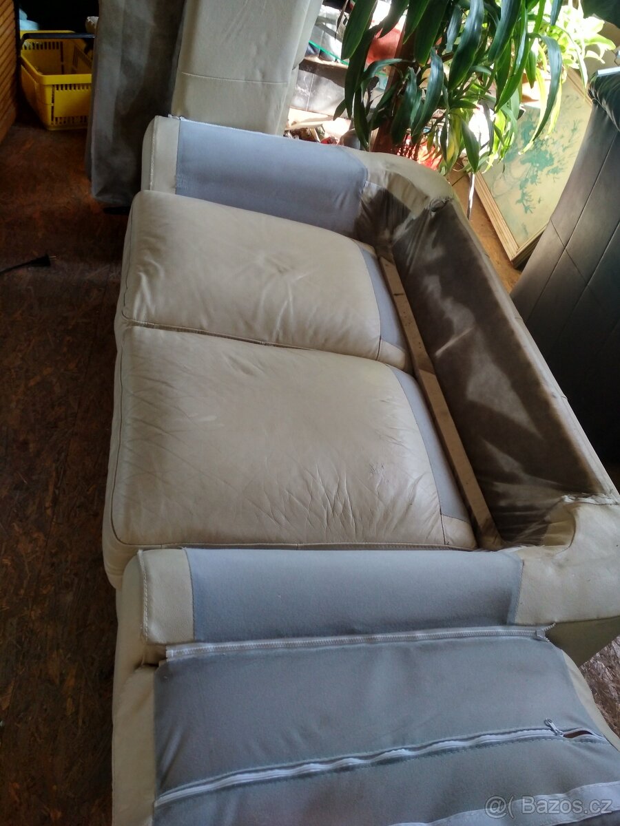 KOŽENÁ POHOVKA - 10