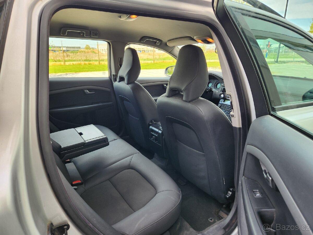 Volvo V70 1.6D R.V.2011 - 10