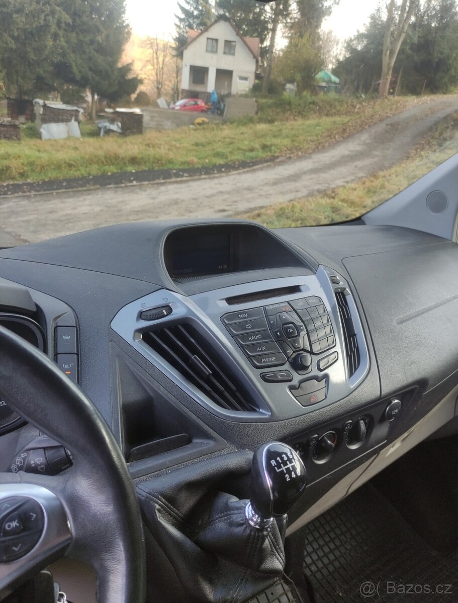 Prodám Ford Tourneo Custom L2 9 míst - 10