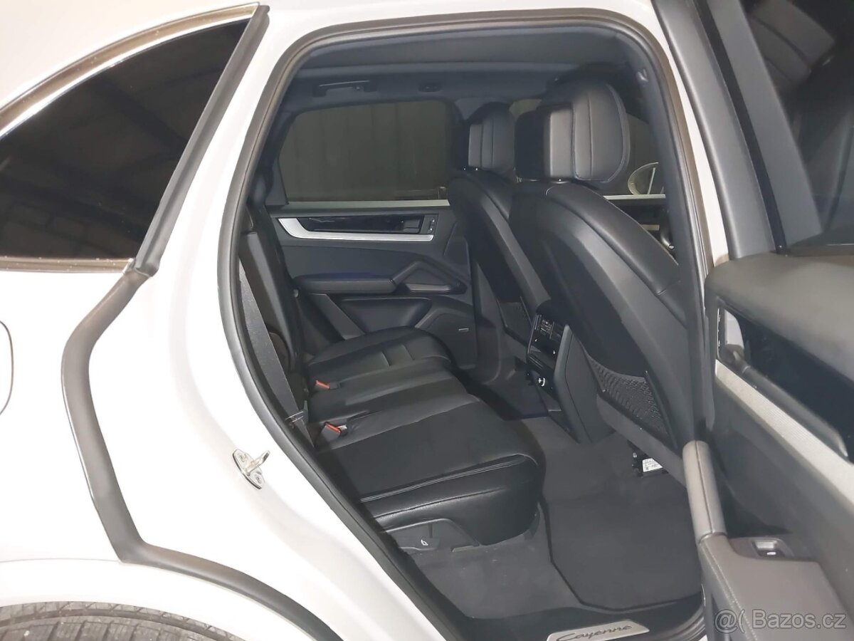 Porsche Cayenne – Rok 2024, pouze 25k km - 10