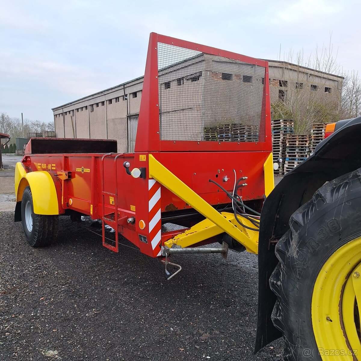 Rozmetadlo hnoje RUR-60 - 10