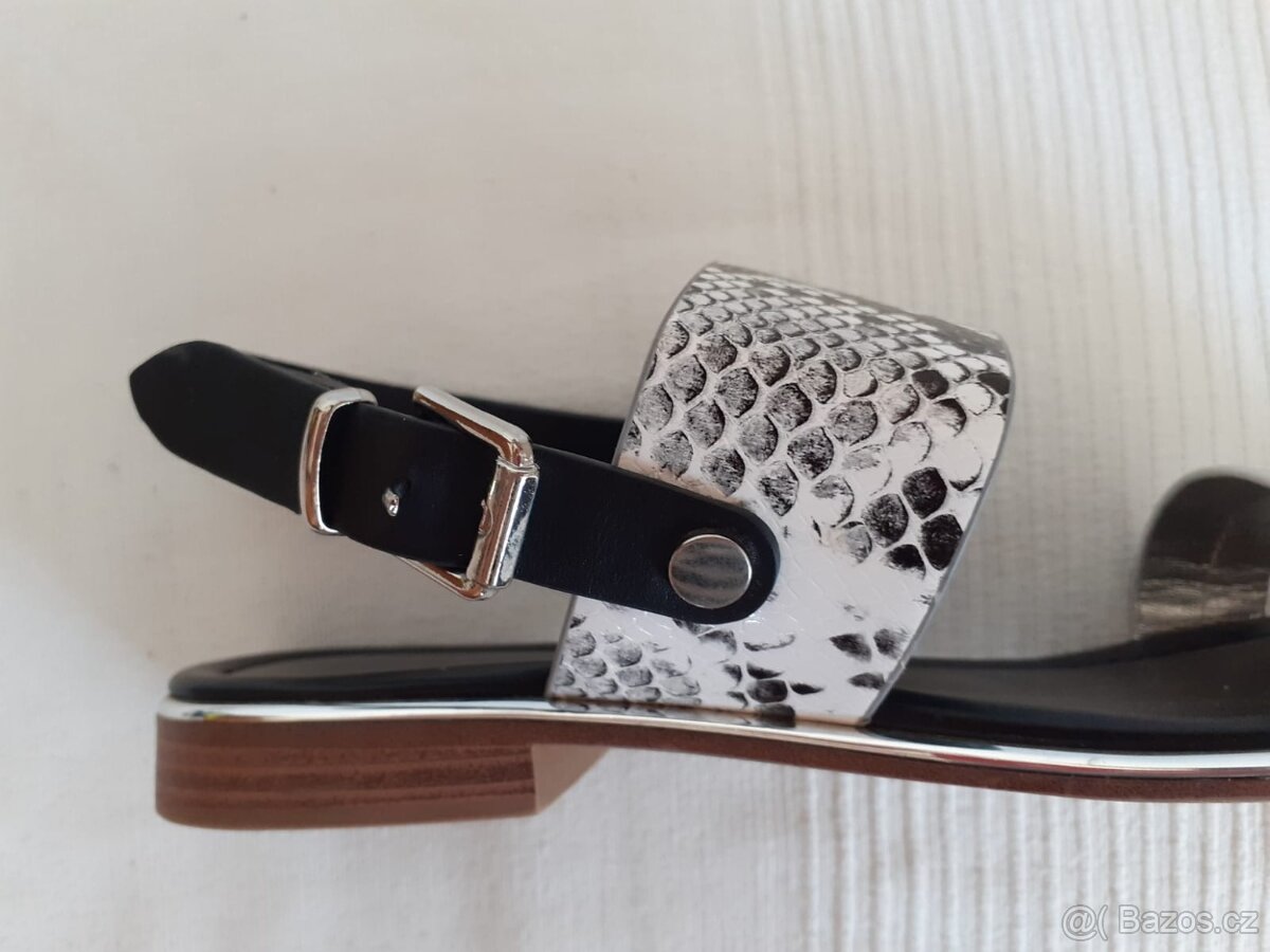 Prodám dámské sandály vel. 38 stélka 23,8 - 10