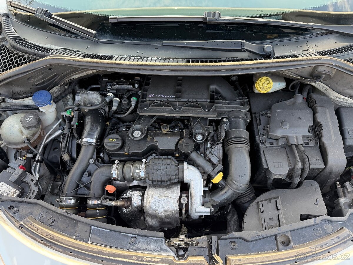 Peugeot 207, 1.6 68kw, rok 2011 - 10