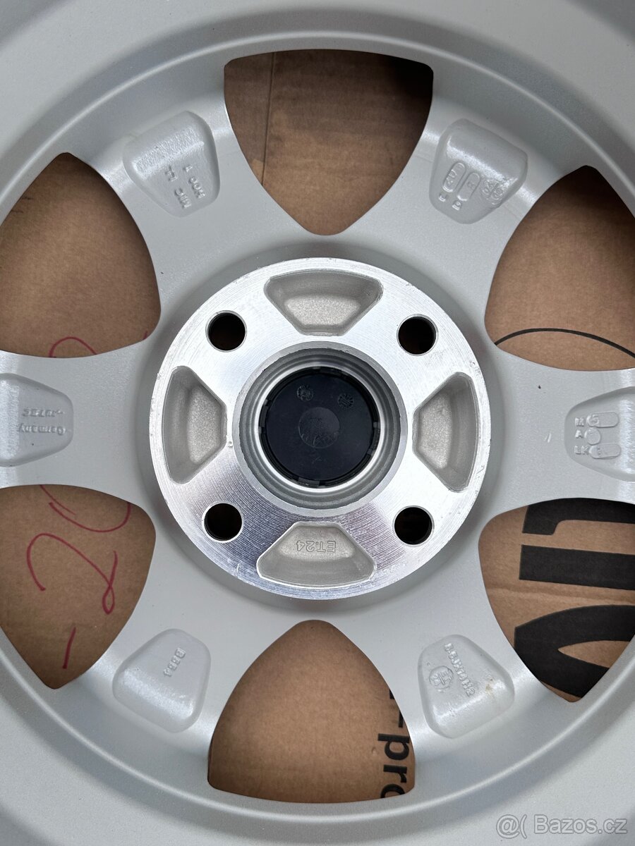 4x108 R15 5,5J ET24 Autec - 10