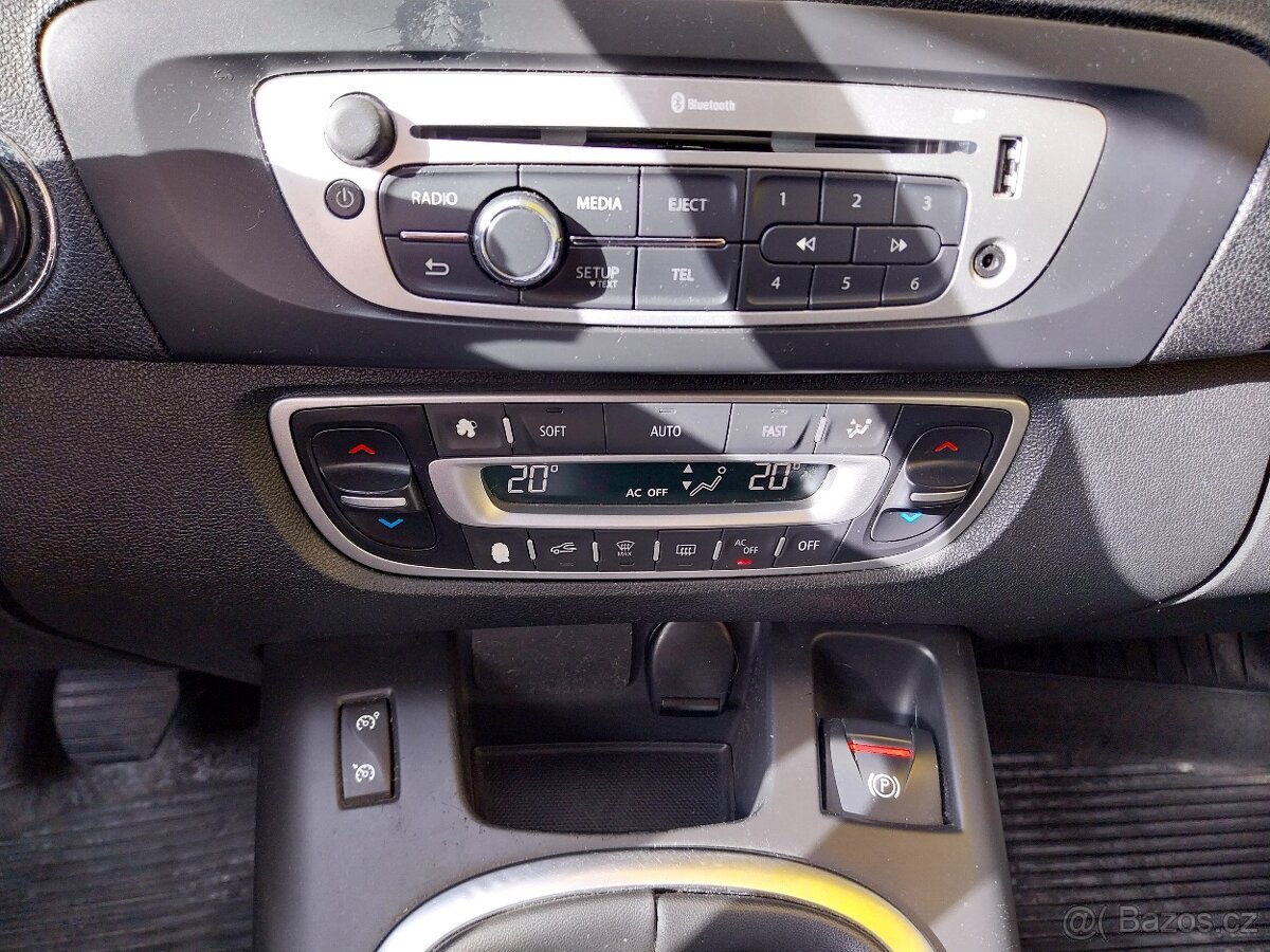 Renault Scenic 1.2 TCi 85kW r.v 2016 NOVÁ CENA - 10