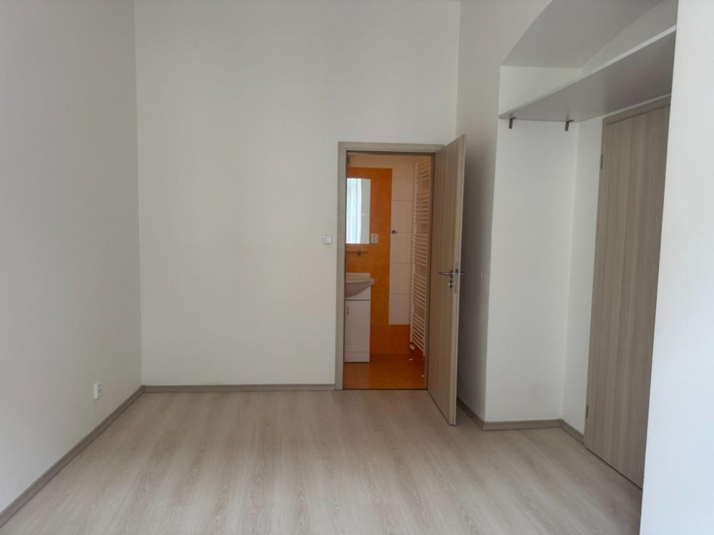 Pronájem, byt 2+kk, Plzeň - centrum, ul. V Šipce - 10