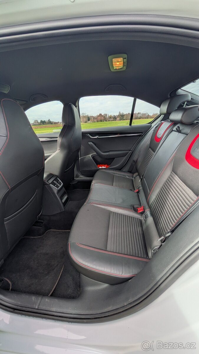 Škoda Octavia 3 RS 2014 TSi Liftback - paket CHALLENGE - 10