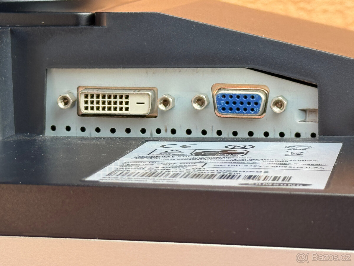 LCD monitor Samsung SyncMaster 940BW - 10