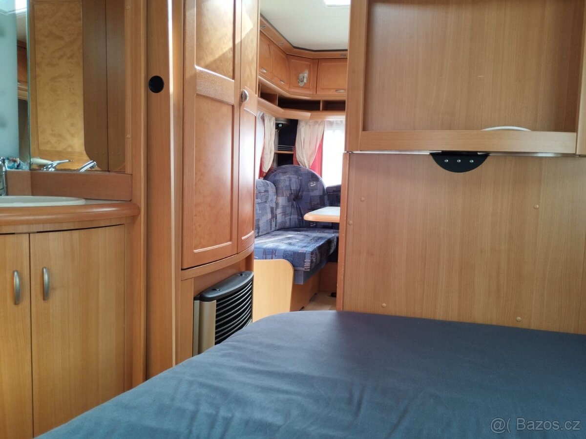 HOBBY 495 UFe č.703. Pro 4. Fr. postel. Sprcha. Rok 2007. - 10