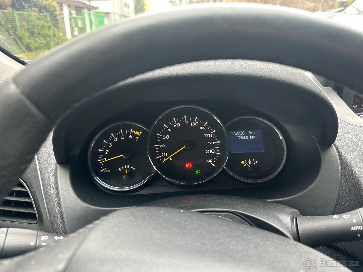 Renault fluence 1.6 - 10