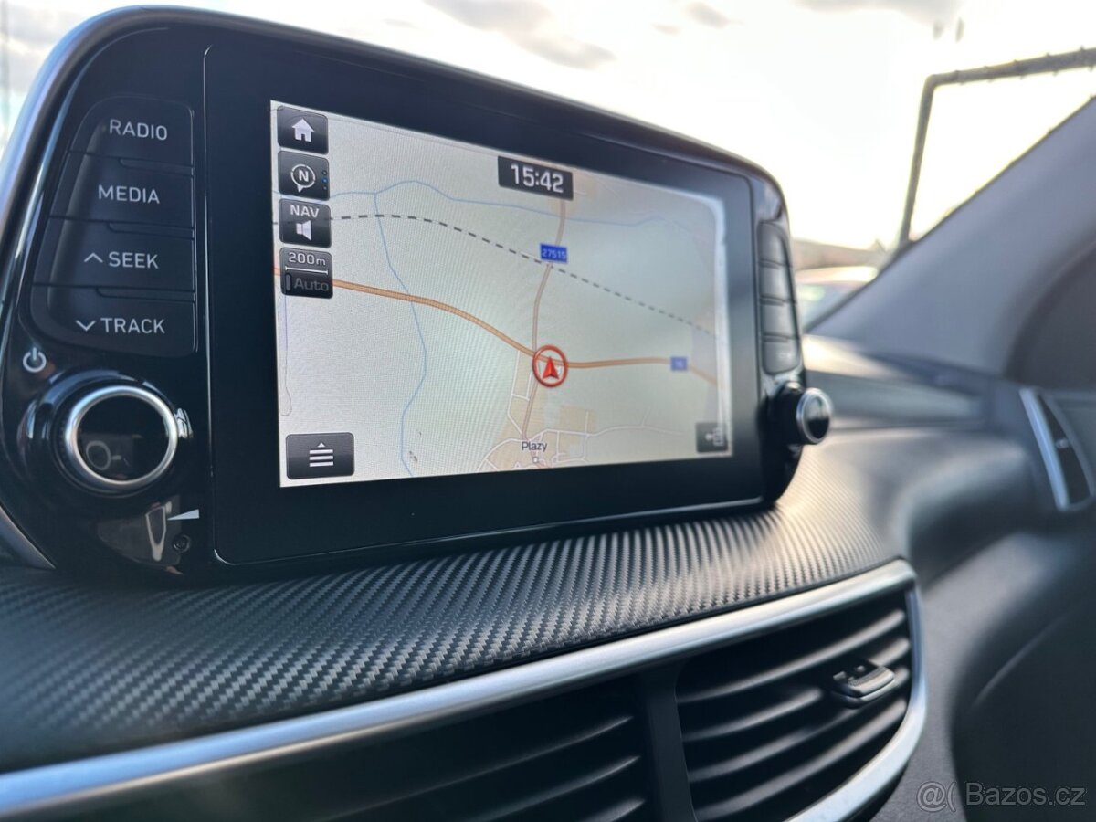 Hyundai Tucson 1.6CRDi KAMERA, NAVI, 100%KM - 10