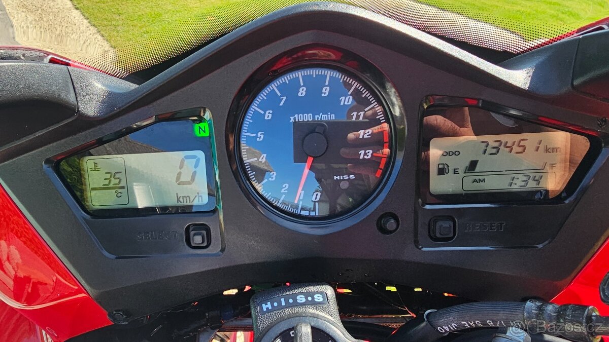 Honda VFR 800 VTEC RC46 - 10