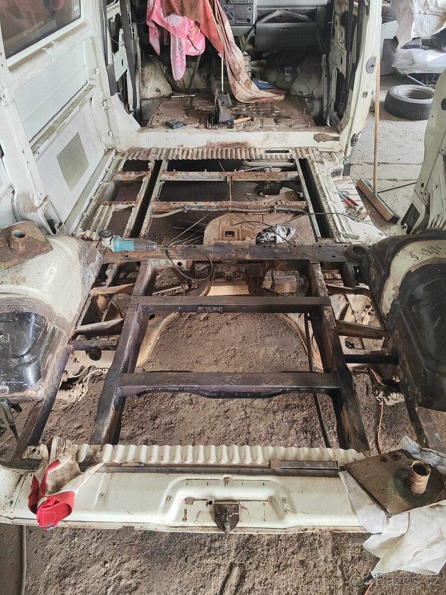 Prodám t4 - 10
