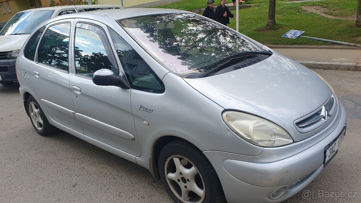 Citroen Xsara Picasso 2.0i - 10