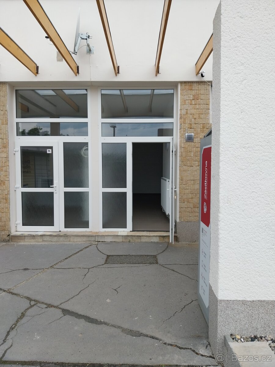 Pronajmu prostor 30m2 Jiraskova 5959 chomutov - 10