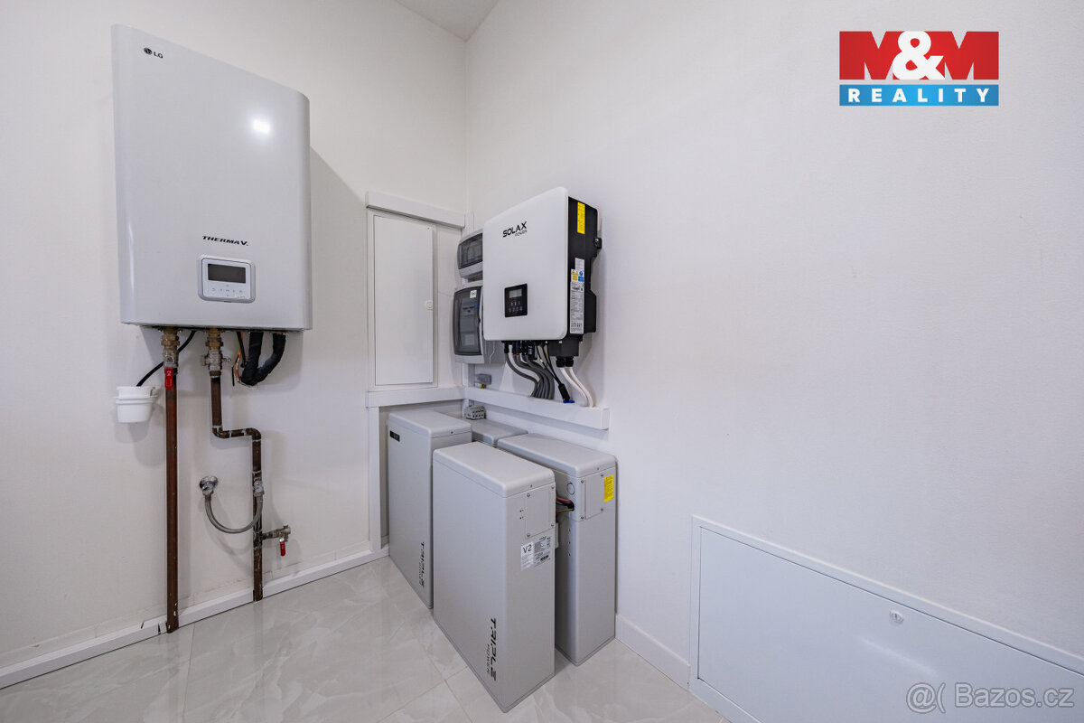 Prodej plně soběstačného rodinného domu v Rostoklatech - 10