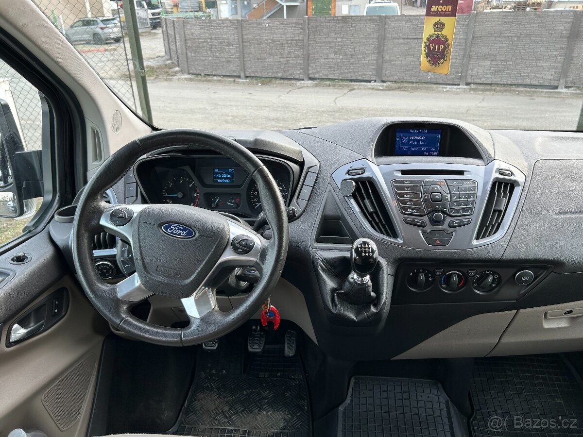 FORD TOURNEO CUSTOM 2.0TDCi 125KW TITANIUM 8 MÍST DPH - 10