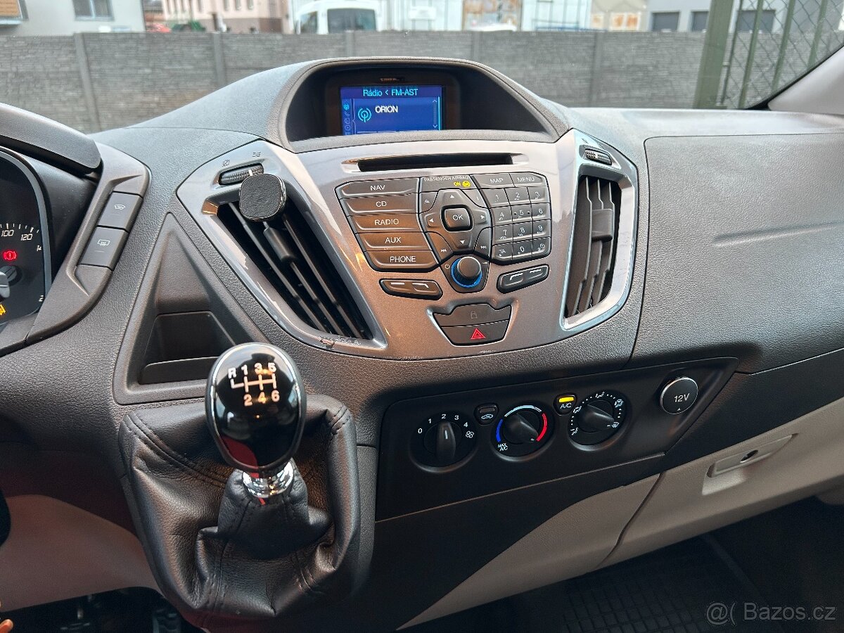 FORD TOURNEO CUSTOM 2.0TDCi 125KW TITANIUM 8 MÍST DPH - 10