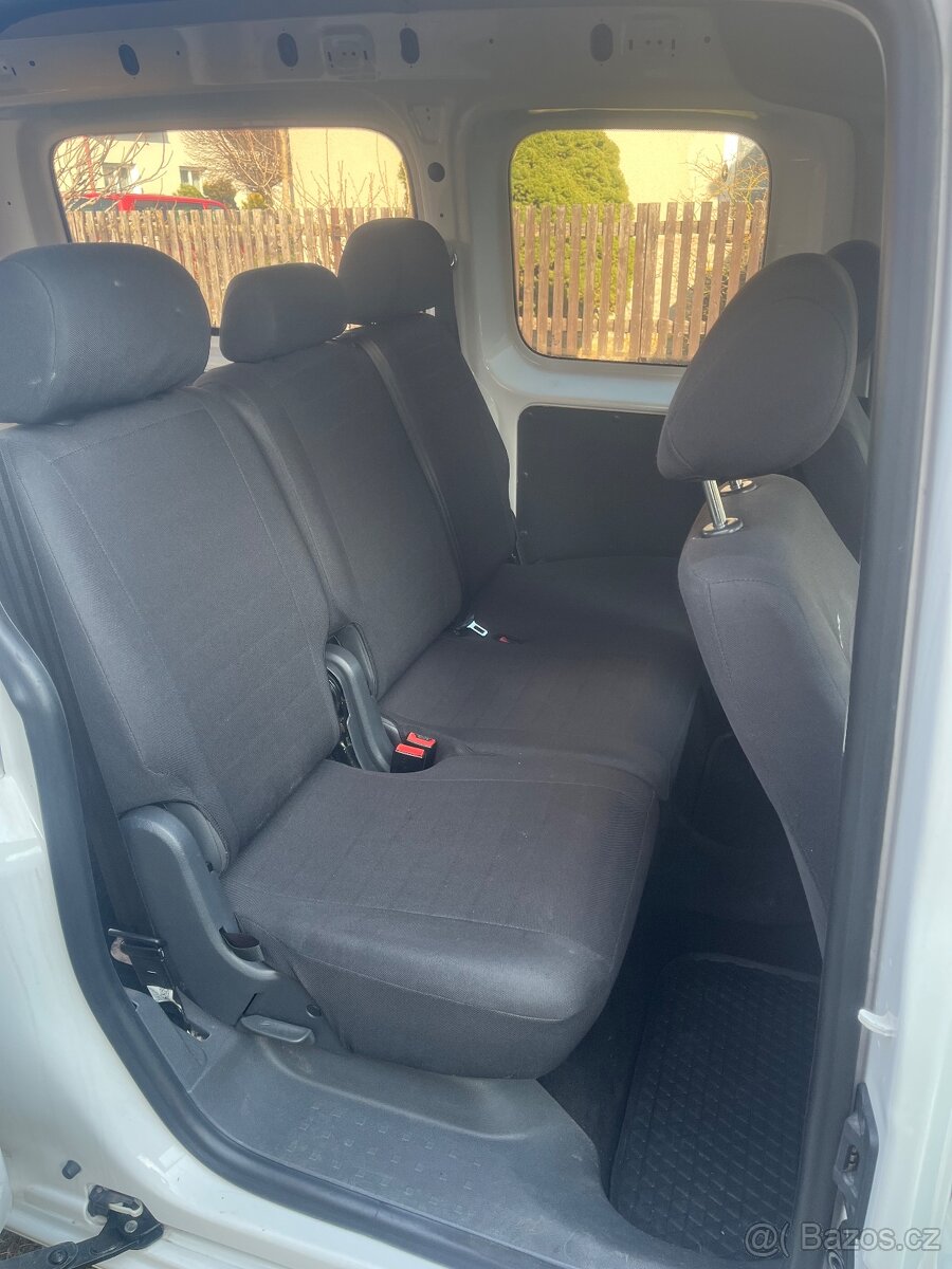 VW Caddy Maxi 2012 - 10