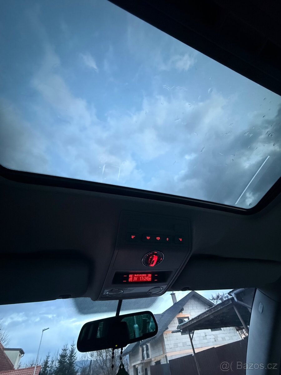 Volkswagen Touareg 1 - 10