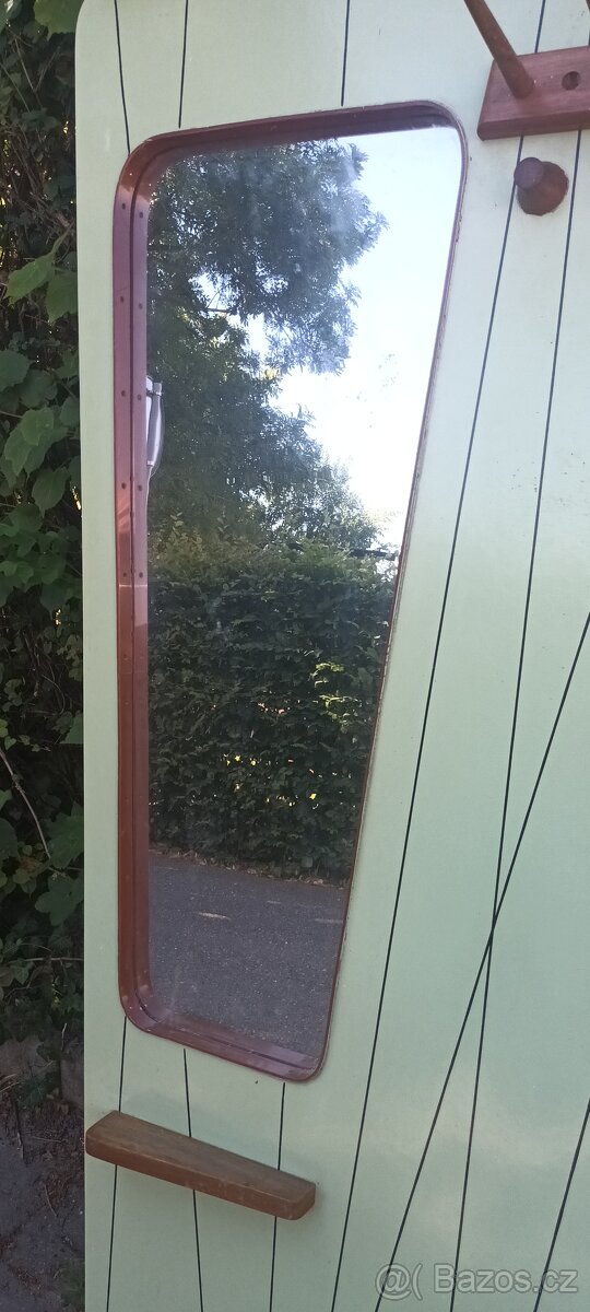 Retro stěna do předsíně BRUSEL - 10