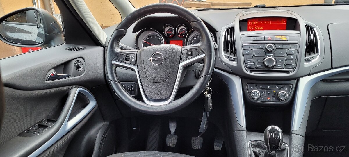 Opel Zafira 1,4i 103kW benzín - 10