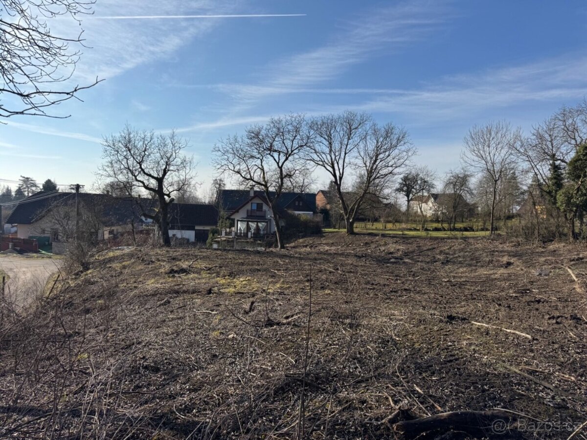 Prodej 5 stavebních pozemků - 5266m2 - 10